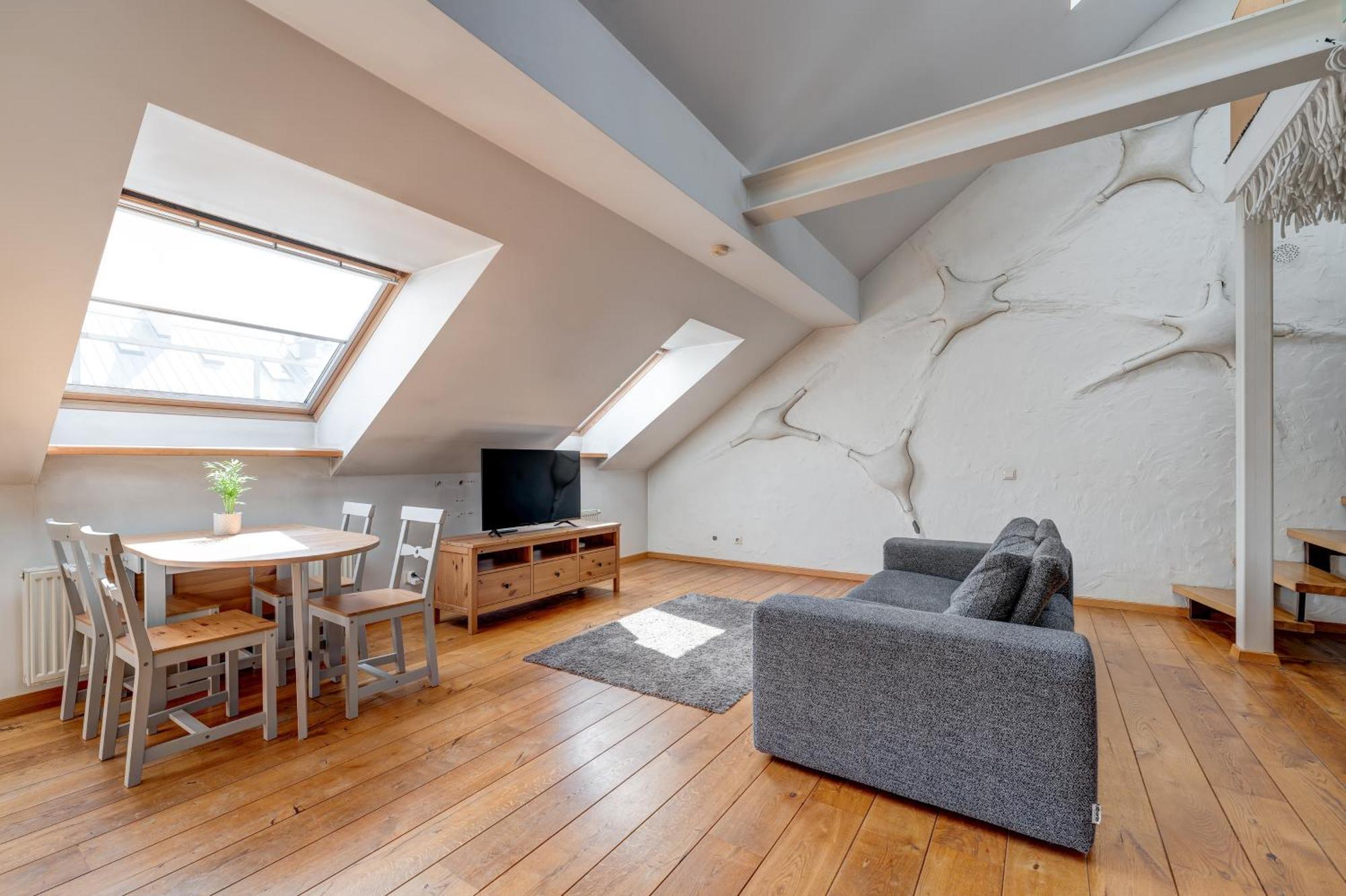 Charming Loft In Oldtown *
